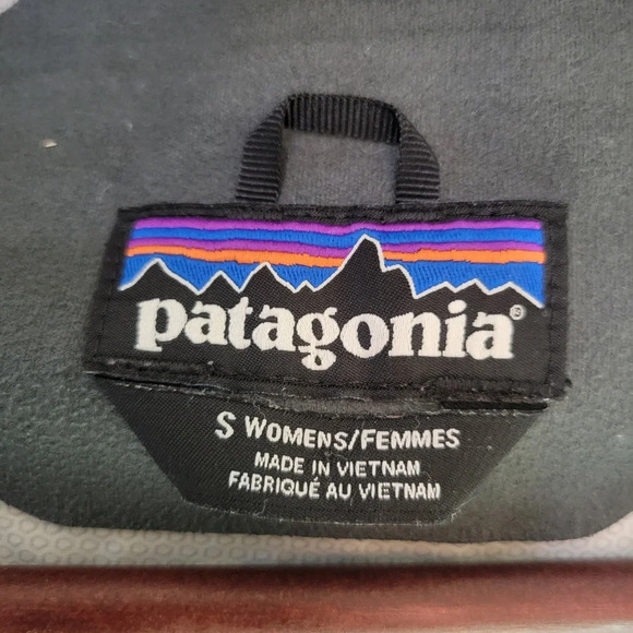 Patagonia nylon  hooded shell windbreaker jacket two toned purple small - Picture 8 of 12